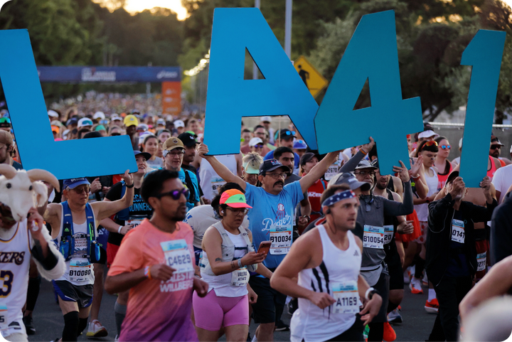 Учитель физкультуры выиграл престижный марафон в США! Он опередил соперника всего на 0,01 секунды