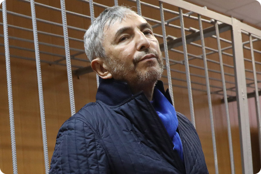 Слушания по делу экс-сенатора Умара Джабраилова в связи со стрельбой в гостинице Four Seasons