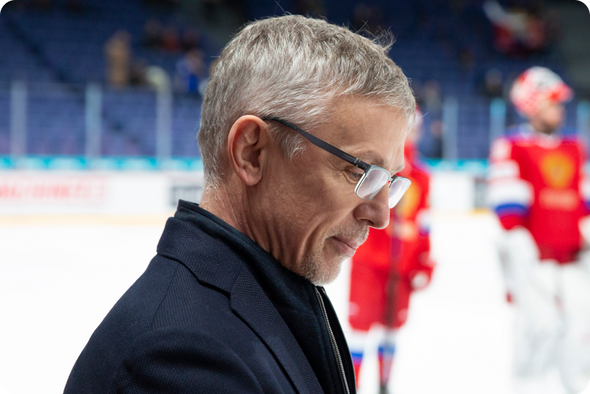 Игорь Ларионов